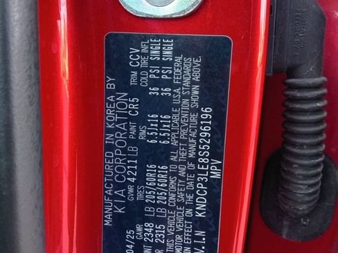 Used 2025 Kia Niro LX FWD image 3