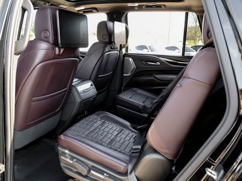 Used 2021 Cadillac Escalade Sport Platinum image 34