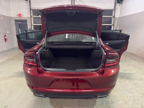 Used 2019 Dodge Charger SXT image 11