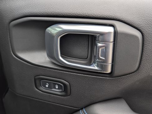 Used 2023 Jeep Wrangler Unlimited Rubicon 4xe w/ Steel Bumper Group image 20