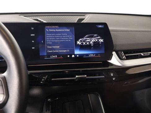 Used 2025 BMW X2 xDrive28i image 5