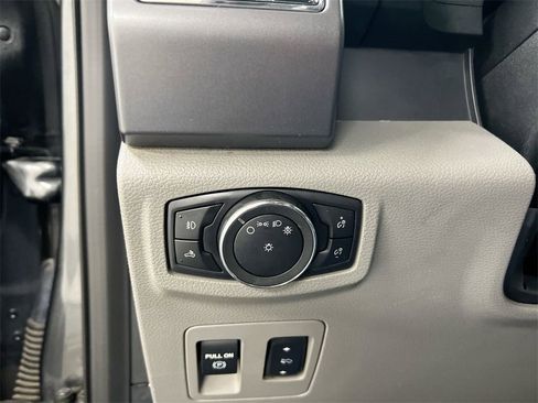 Used 2019 Ford F150 XLT w/ Equipment Group 302A Luxury image 18