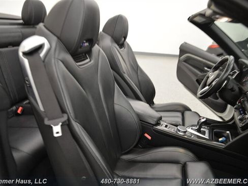 Used 2018 BMW M4 Convertible image 18
