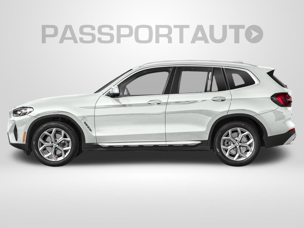 Used 2022 BMW X3 xDrive30i w/ Premium Package AWD/4WD image 3