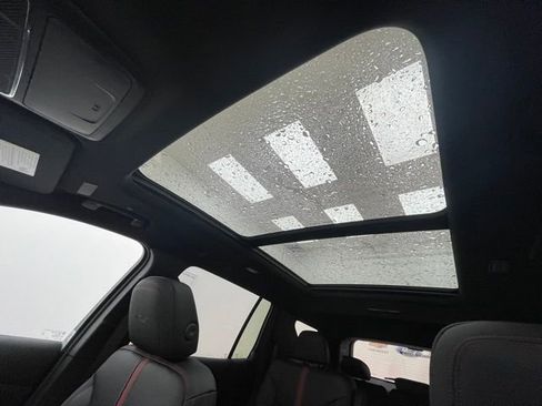 New 2026 Chevrolet Traverse RS w/ LPO, Floor Liner Package image 7