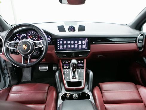 Certified 2022 Porsche Cayenne S image 13