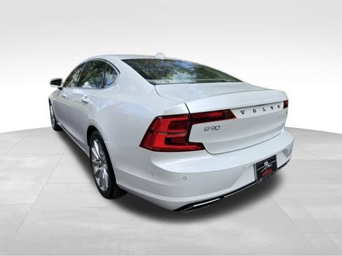 Used 2018 Volvo S90 T6 Momentum w/ Convenience Package AWD/4WD image 3