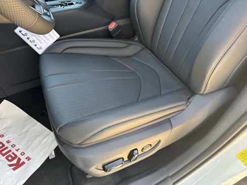 New 2026 Lexus TX 500h AWD image 19