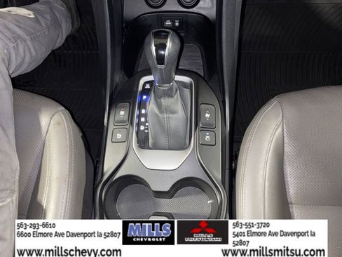 Used 2017 Hyundai Santa Fe SE image 26