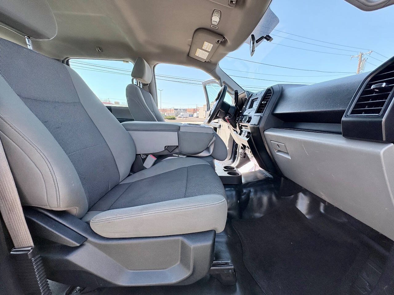 Used 2016 Ford F150 XL w/ Equipment Group 101A Mid AWD/4WD image 31