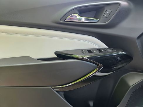 New 2026 Chevrolet Trax LT w/ Midnight Edition FWD image 13