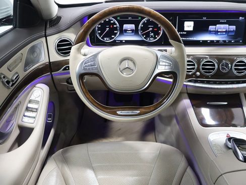 Used 2017 Mercedes-Benz S 550 4MATIC Sedan image 16
