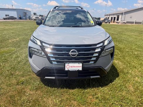Certified 2026 Nissan Rogue Platinum w/ Platinum Premium Package AWD/4WD image 2