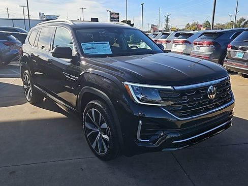 New 2026 Volkswagen Atlas SEL Premium R-Line image 3