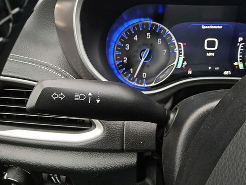 New 2026 Chrysler Pacifica Select image 27