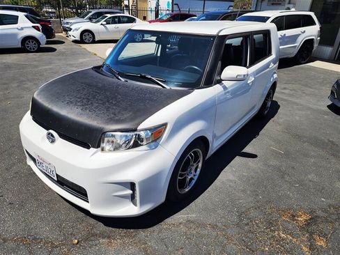 Used 2011 Scion xB Release Series 8.0 image 2