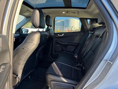 Used 2022 Ford Escape SEL image 12