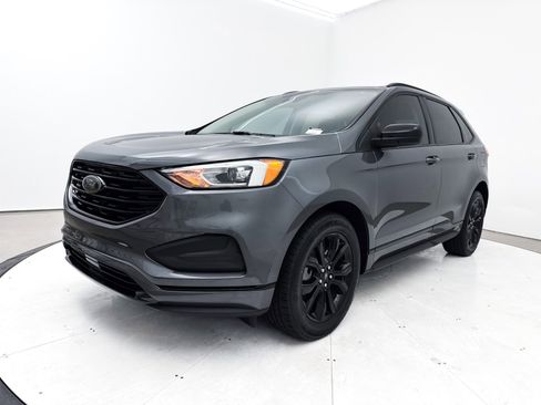 Used 2023 Ford Edge SE w/ Black Appearance Package image 11