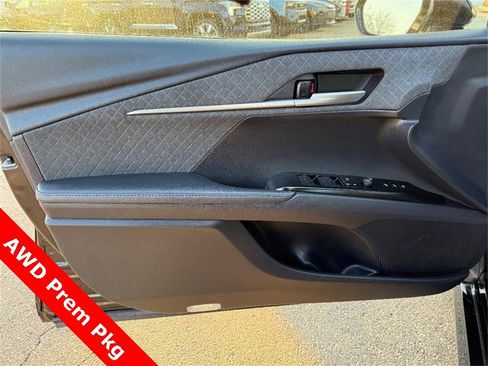 Used 2025 Toyota Camry XLE image 18