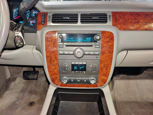 Used 2011 Chevrolet Tahoe LT image 34