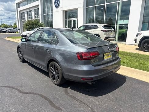 Used 2018 Volkswagen Jetta Sport FWD image 6