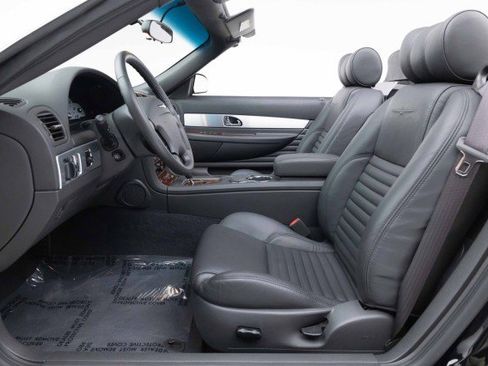 Used 2002 Ford Thunderbird Deluxe image 18