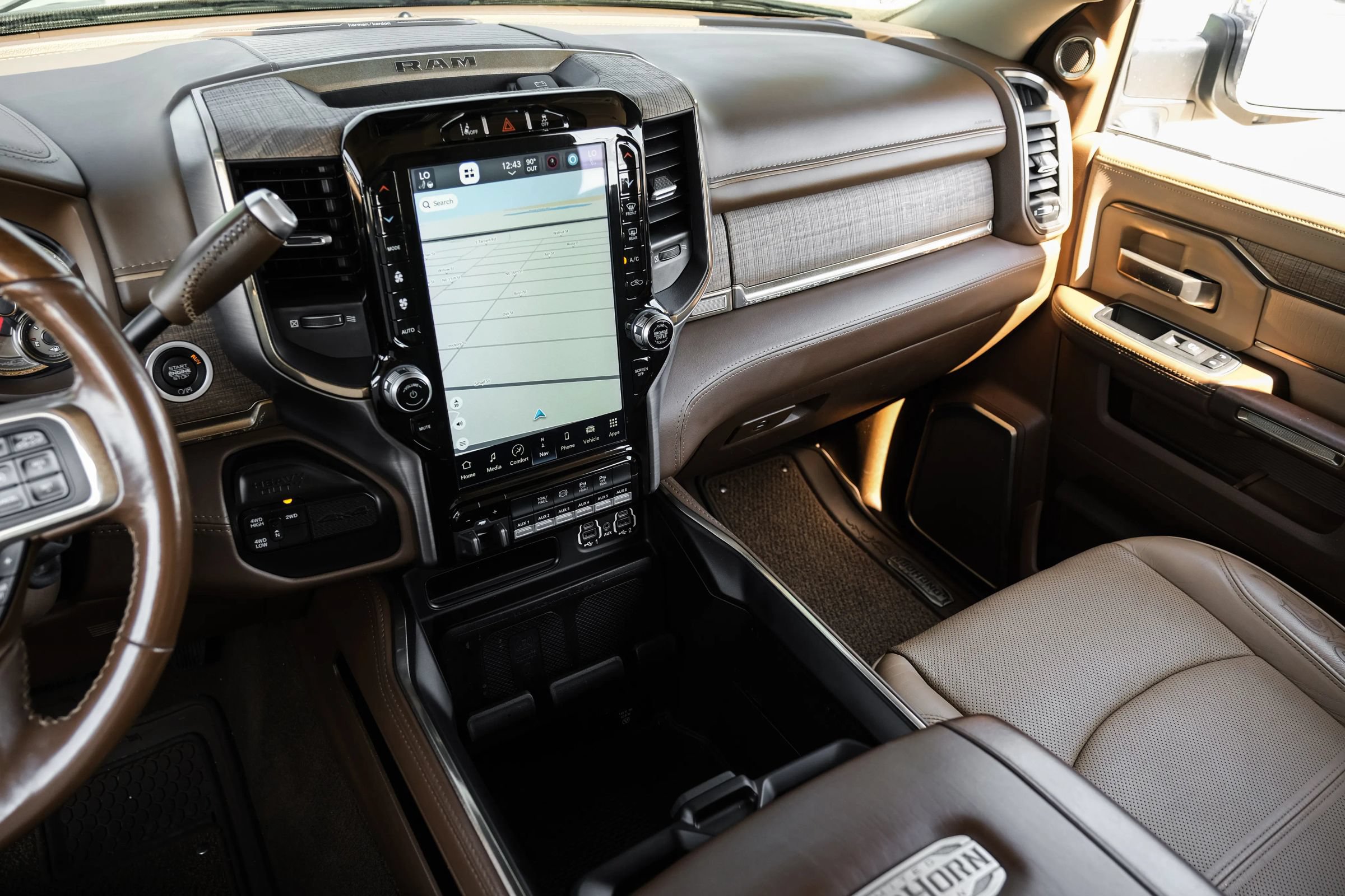 Used 2022 RAM 3500 Limited AWD/4WD image 32