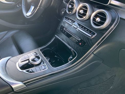 Used 2018 Mercedes-Benz GLC 300 image 14