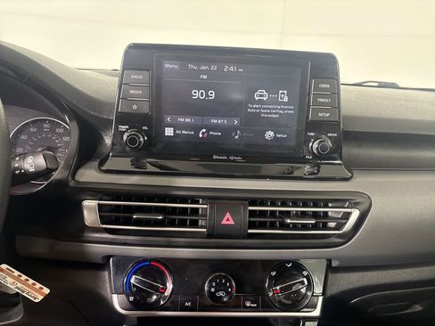 Used 2023 Kia Seltos LX image 13