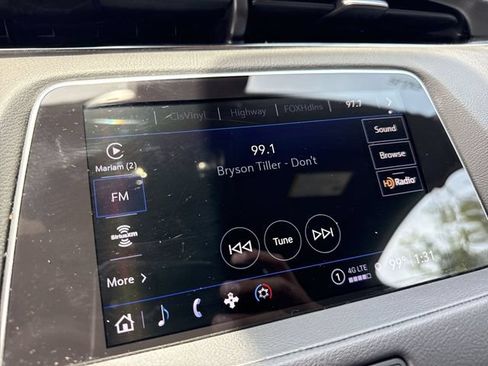 Used 2023 Cadillac XT4 Premium Luxury FWD image 16