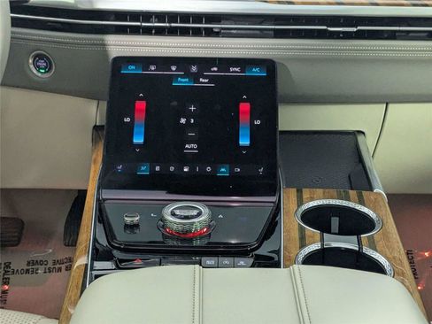 Used 2025 Cadillac Escalade Sport Platinum w/ LPO, Floor Liner Package AWD/4WD image 51