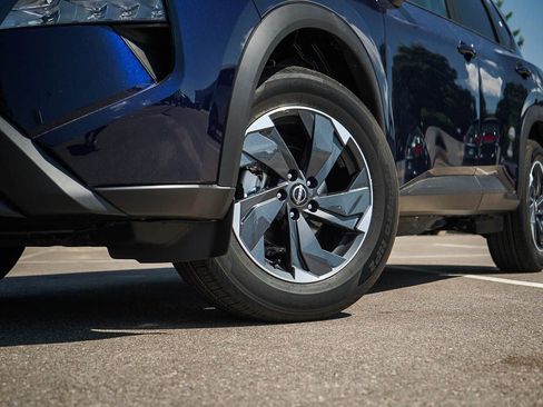 New 2026 Nissan Rogue SV image 6