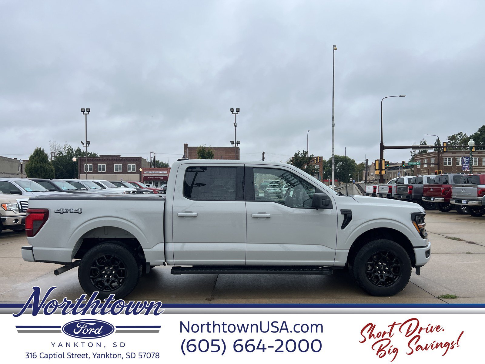 Used 2024 Ford F150 XLT w/ XLT Black Appearance Package AWD/4WD image 4