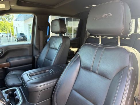 Used 2021 Chevrolet Silverado 1500 High Country w/ Technology Package AWD/4WD image 10