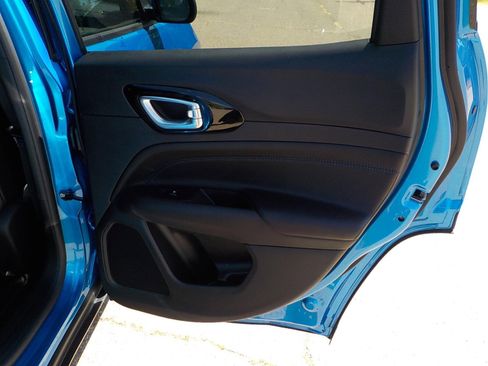 New 2025 Jeep Compass Latitude w/ Altitude Special Edition image 12