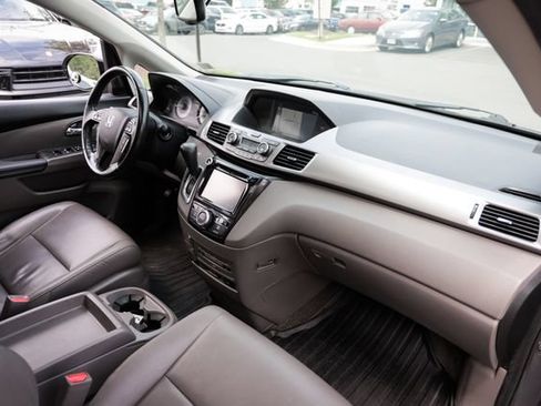 Used 2015 Honda Odyssey Touring Elite image 59