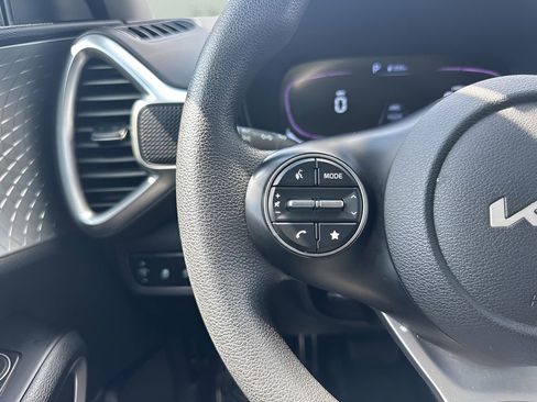 Used 2024 Kia Soul LX w/ Option Group 015 image 13