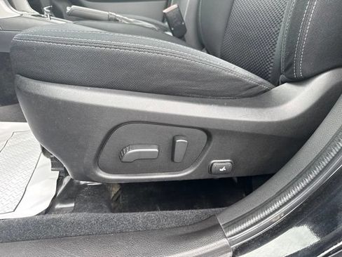 Used 2017 Subaru Forester 2.5i Premium AWD/4WD image 11