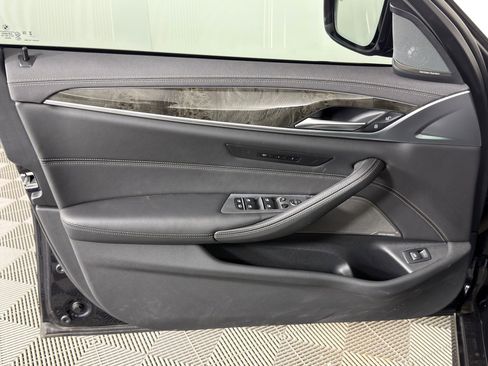 Certified 2023 BMW M550i xDrive w/ Executive Package image 12