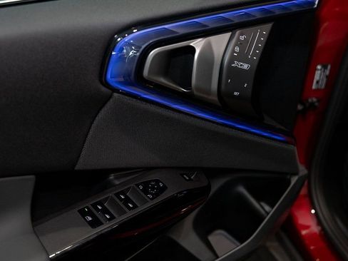 Used 2026 BMW X3 xDrive30 w/ Premium Package image 13