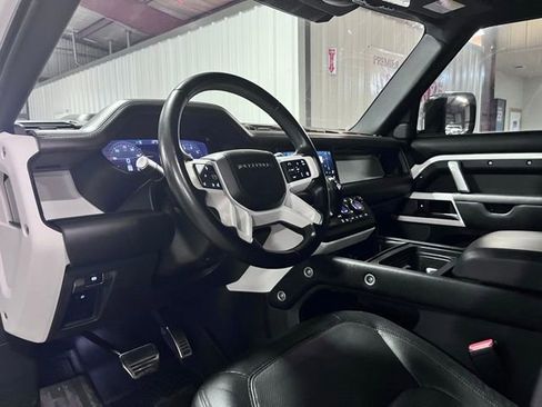 Used 2021 Land Rover Defender 110 X-Dynamic HSE AWD/4WD image 15