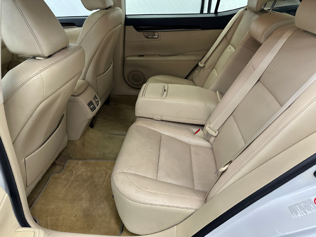 Used 2014 Lexus ES 350 w/ Luxury Package FWD image 20
