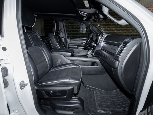 Used 2019 RAM 1500 Limited AWD/4WD image 25