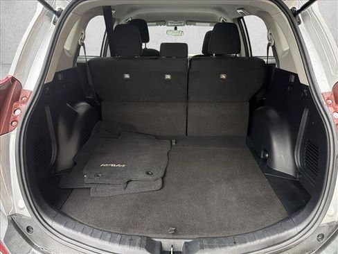 Used 2014 Toyota RAV4 LE FWD image 25