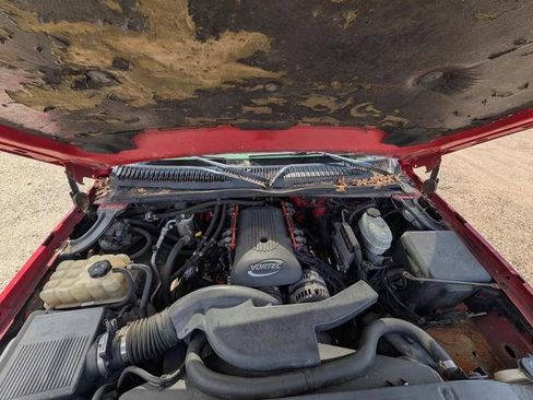 Used 2005 Chevrolet Silverado 2500 LS AWD/4WD image 38