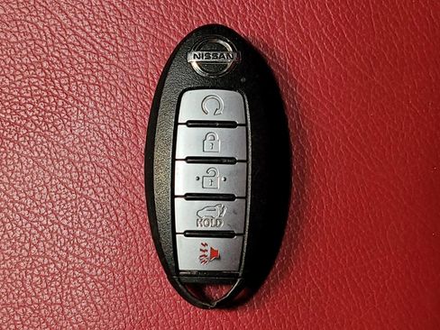 Used 2019 Nissan Rogue SV FWD image 32