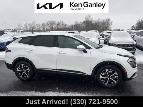 Certified 2023 Kia Sportage EX image 4