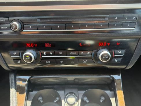 Used 2014 BMW 528i xDrive Sedan AWD/4WD image 25