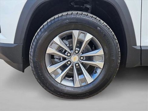 New 2026 Chevrolet Equinox LT image 10