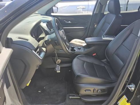 Used 2024 GMC Terrain SLT w/ Elevation Edition FWD image 3